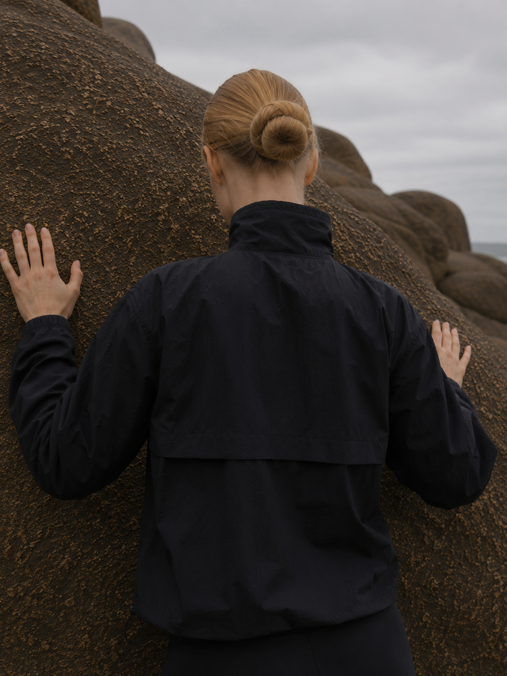 Ease Jacket Raven Black