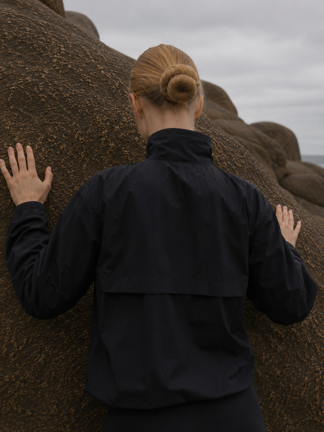 Ease Jacket Raven Black